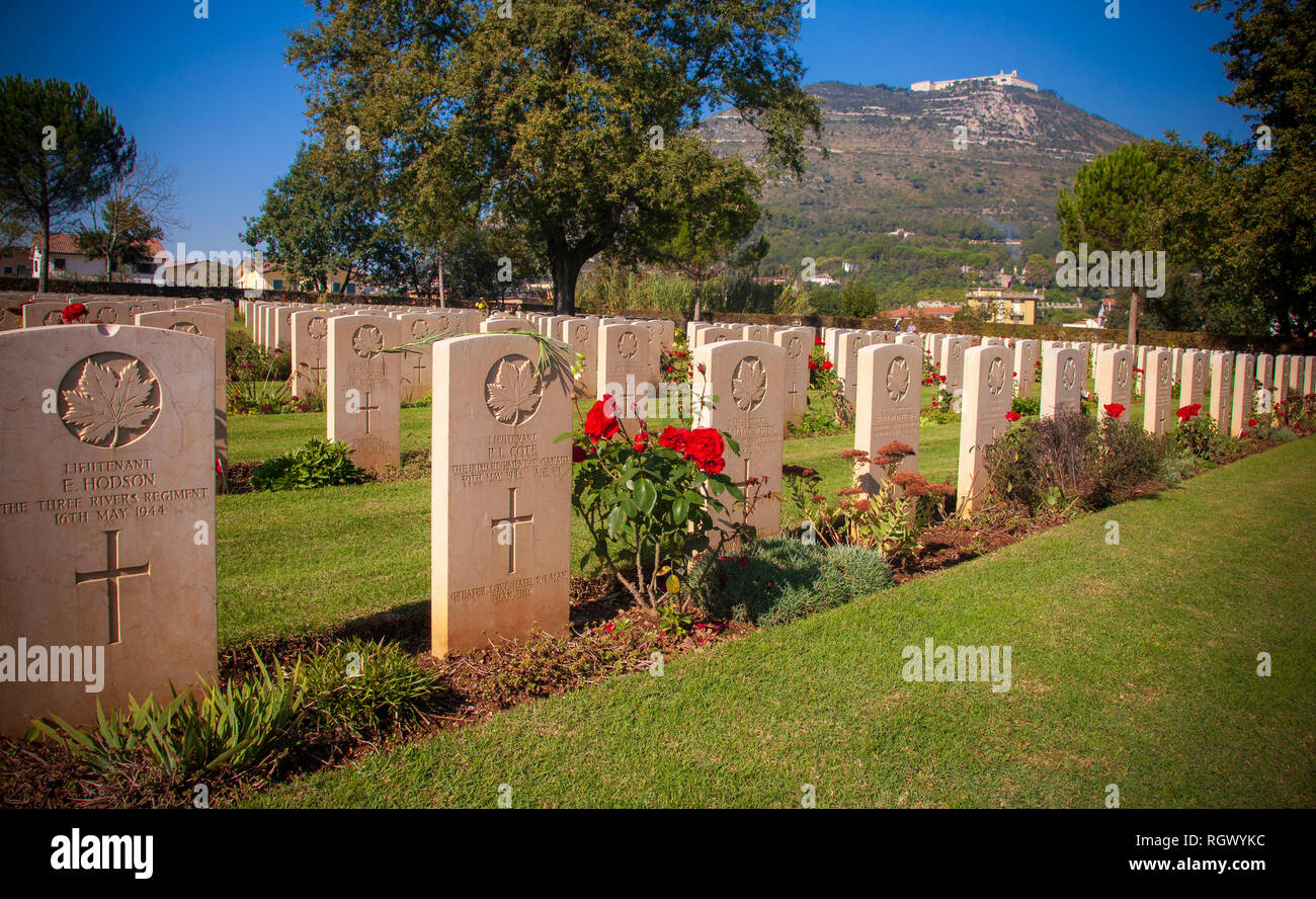 Le cimetière de guerre de Cassino, Province de Frosinone, au sud-est de Rome, Italie. Commonwealth tombes de ceux qui ont participé à la bataille de Cassino WW2 Banque D'Images