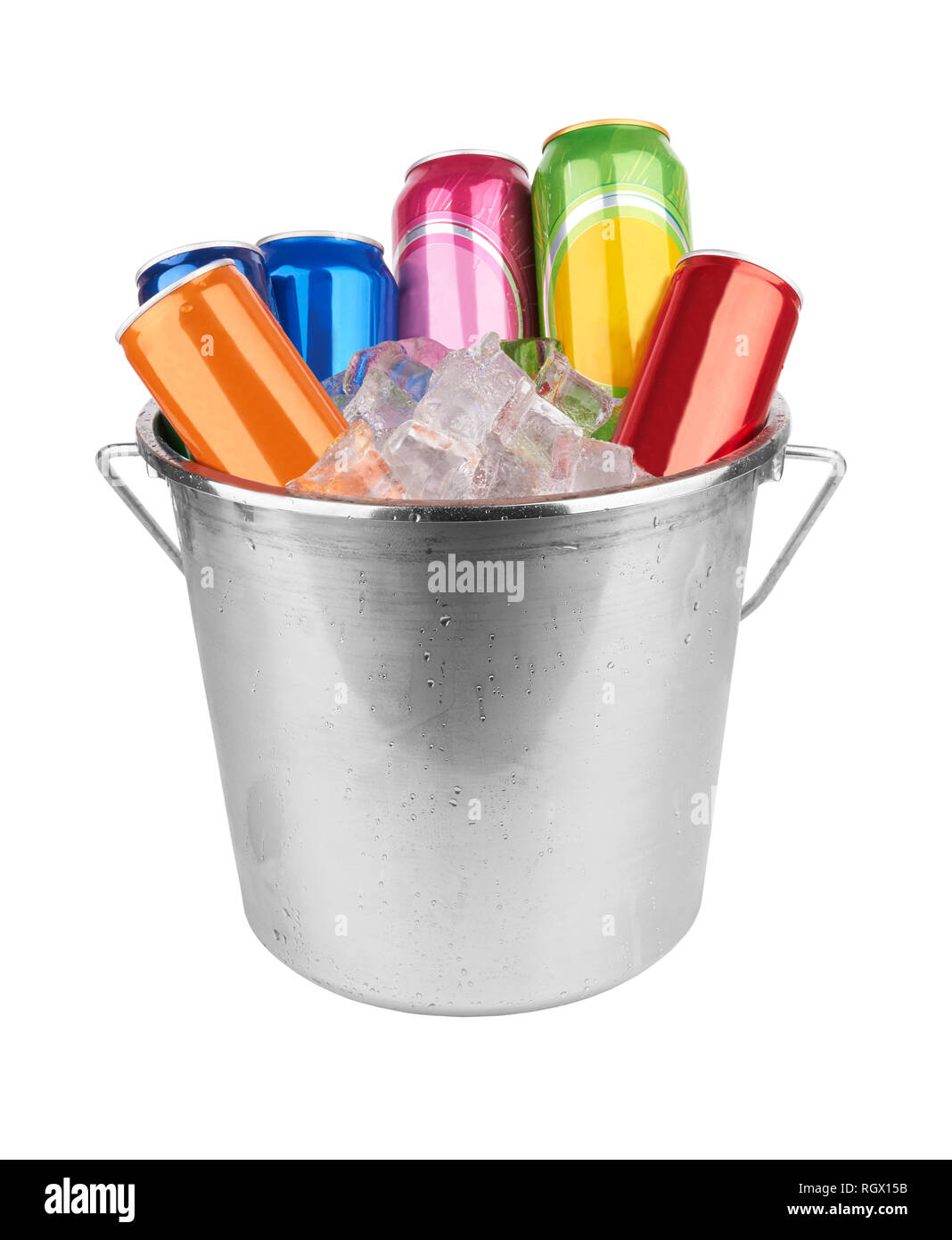 Boissons en conserve dans de l'aluminium métal ice isolé sur fond blanc Banque D'Images