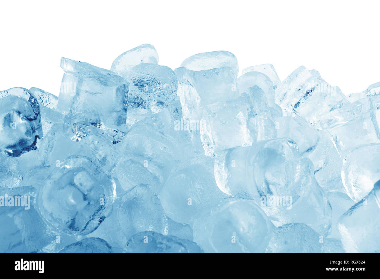 Des cubes de glace isolé sur fond blanc Banque D'Images