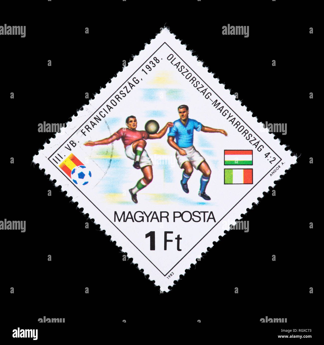 Timbre-poste de Hongrie représentant son équipe nationale de soccer contre d'autres équipes de la Coupe du monde, a émis pour la Coupe du Monde 1982 de soccer (ou football) Banque D'Images