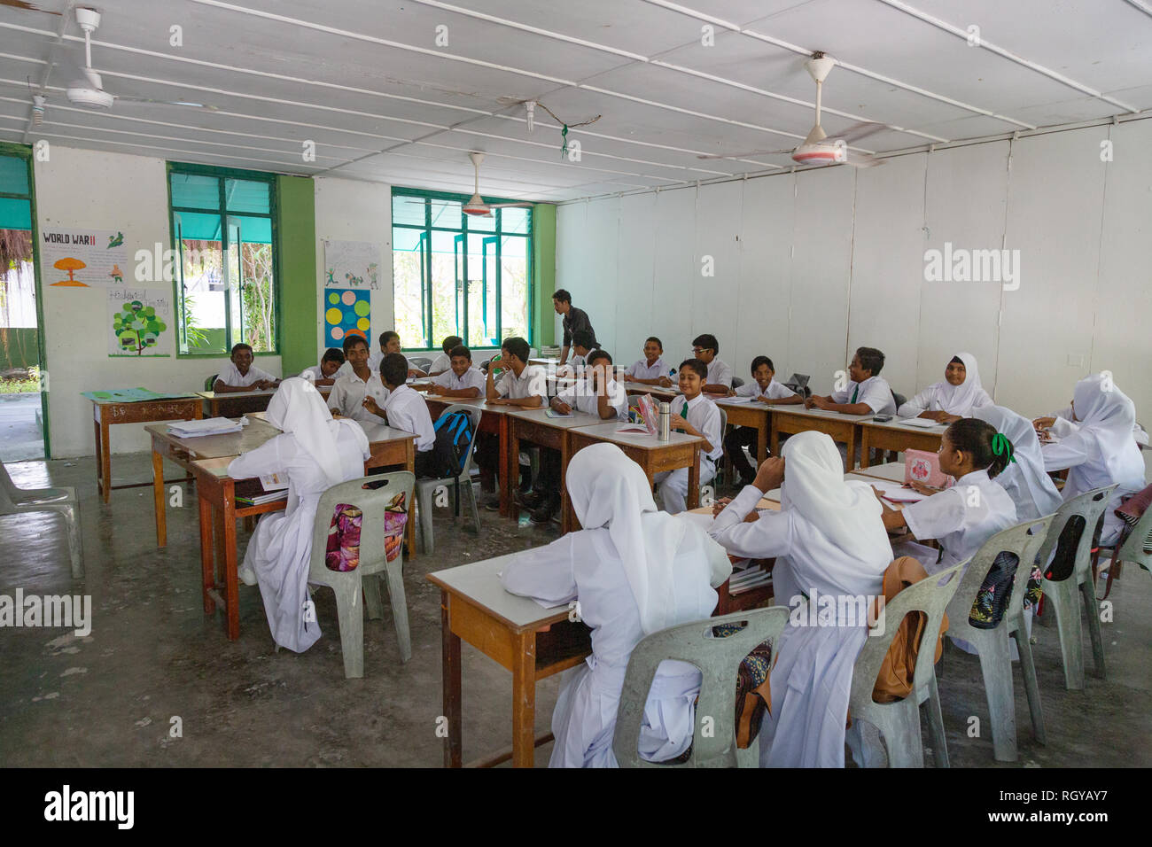 Maldives école secondaire musulmane d'élèves dans la classe, de l'île