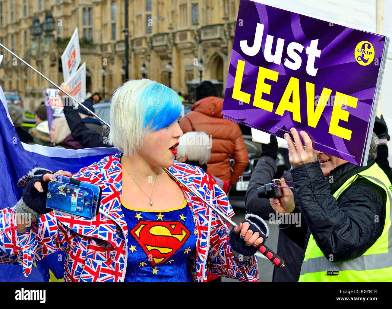 Madeleina Kay - Jeunes Européens de l'Année / 'EU' Supergirl - Campagne contre Brexit en dehors du Parlement, Jan 29 2019 Banque D'Images