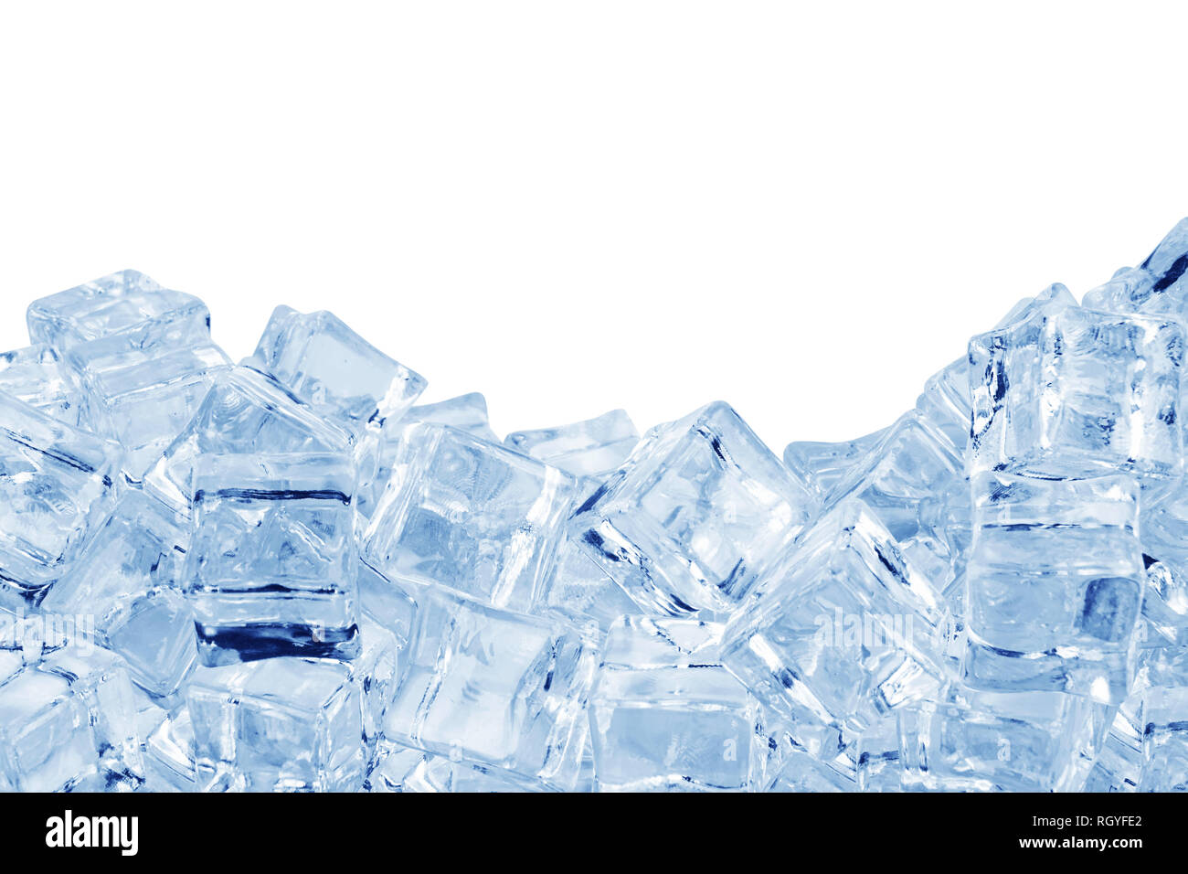 Des cubes de glace isolé sur fond blanc Banque D'Images