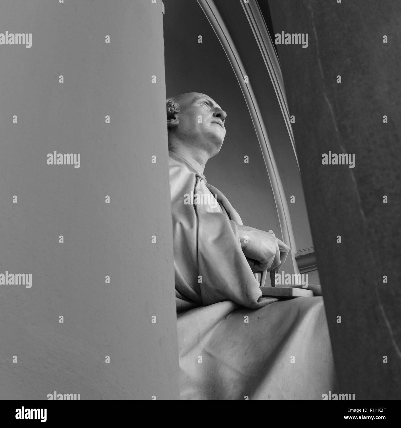 Statue de Filippo Brunelleschi à jusqu'à la cathédrale de la cathédrale de Florence Banque D'Images