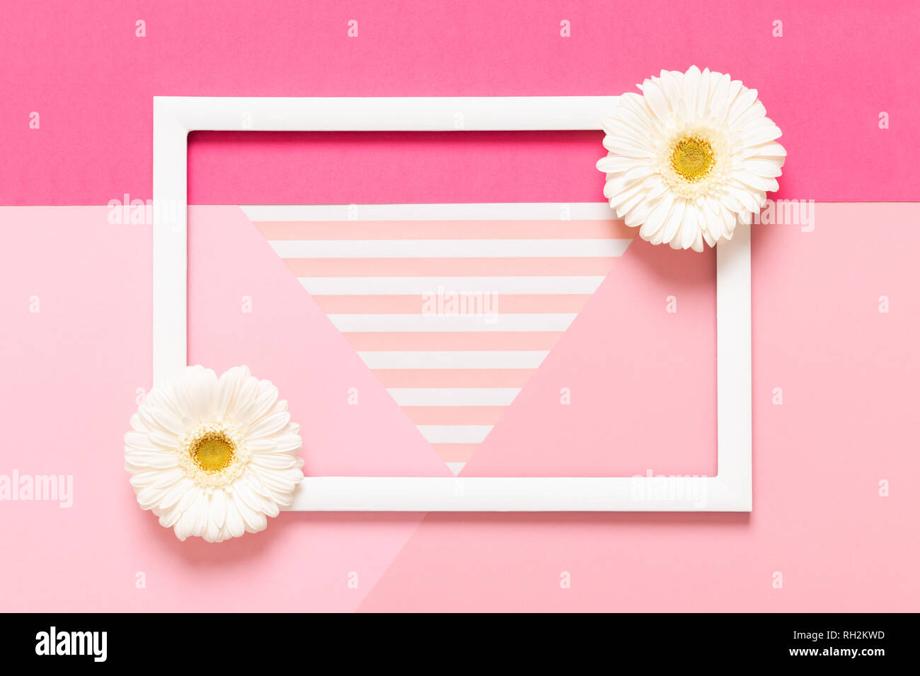 Happy Mother S Day Journee De La Femme La Saint Valentin Ou Anniversaire Rose Pastel Arriere Plan Mise A Plat Des Maquettes Avec De Belles Cartes De Vœux Gerbera Et Photo Stock Alamy Happy Mother S Day Journee De La Femme La Saint Valentin Ou Anniversaire Rose Pastel Arriere Plan Mise A Plat Des Maquettes Avec De Belles Cartes De Vœux Gerbera Et Photo Stock Alamy