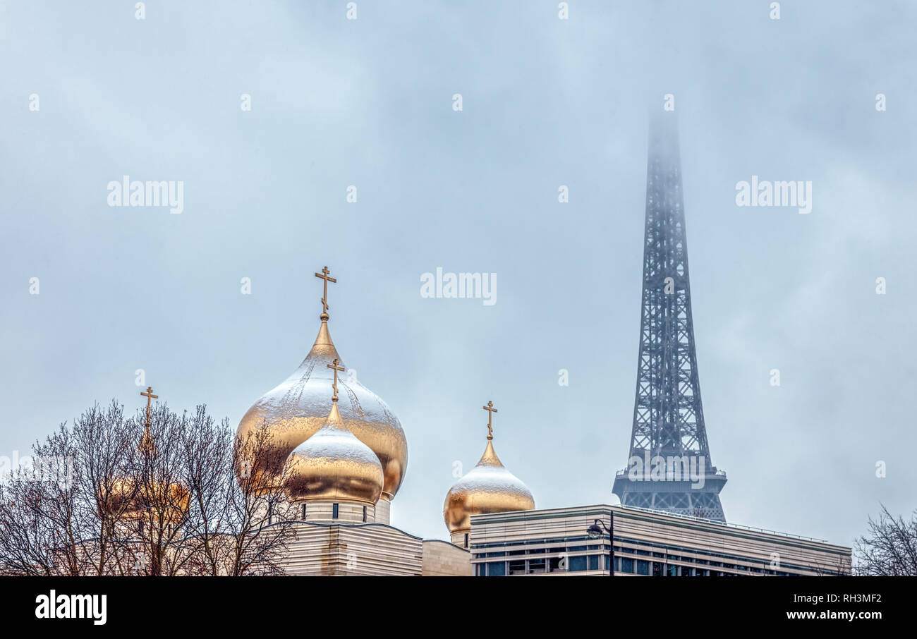 Neige sur Sainte Trinité Cathédrale Orthodoxe Russe - Paris Banque D'Images