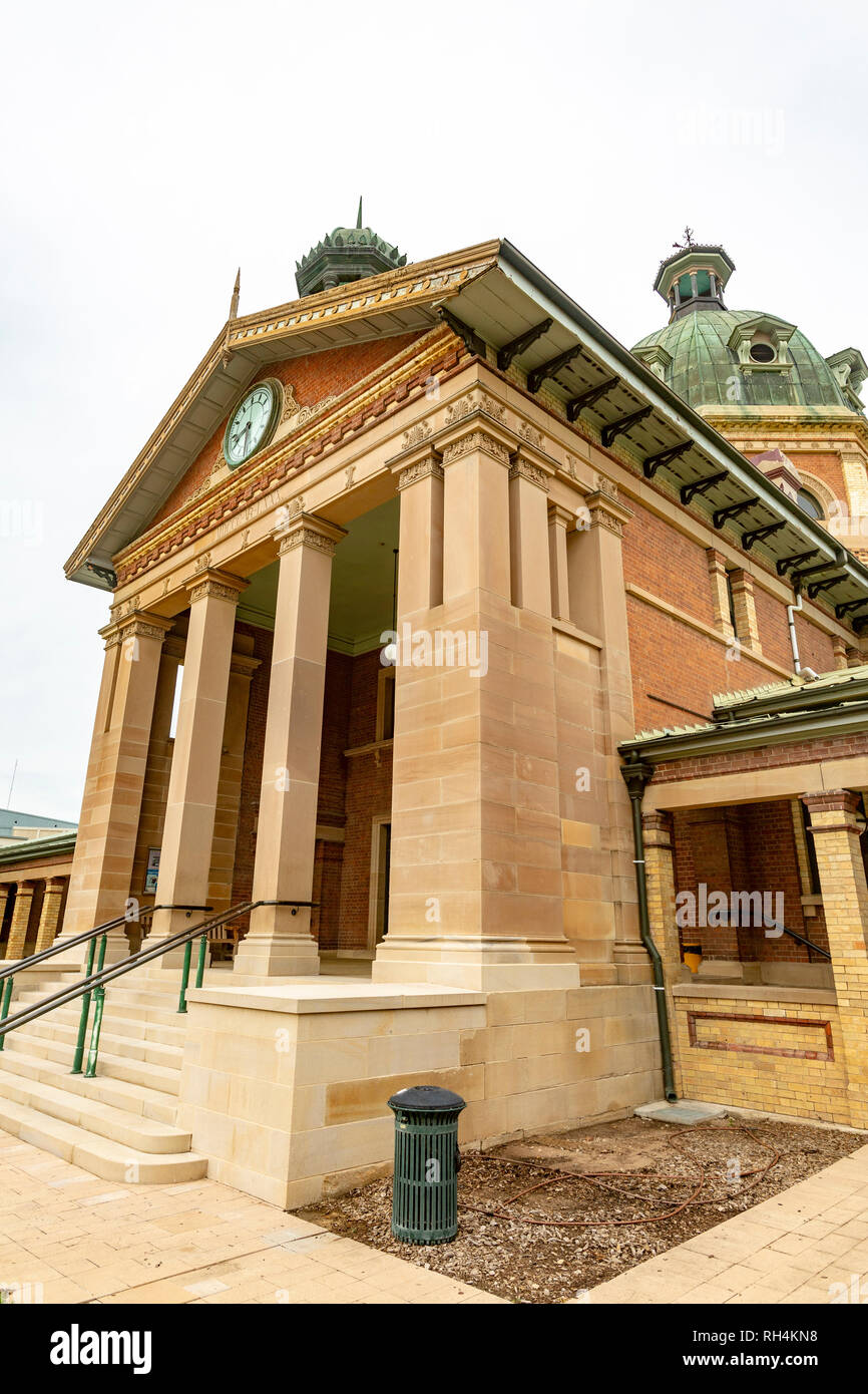 Palais de justice de Bathurst au centre de la ville, un patrimoine historique de propriété en pierre, Bathurst, New South Wales, Australie Banque D'Images