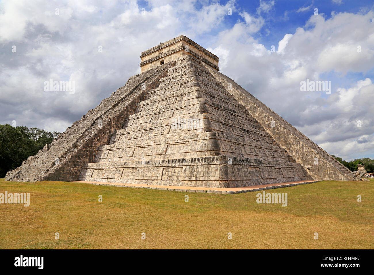 El Castillo ou Temple de Kukulcan pyramide de Chichén Itzá, Yucatan, Mexique Banque D'Images