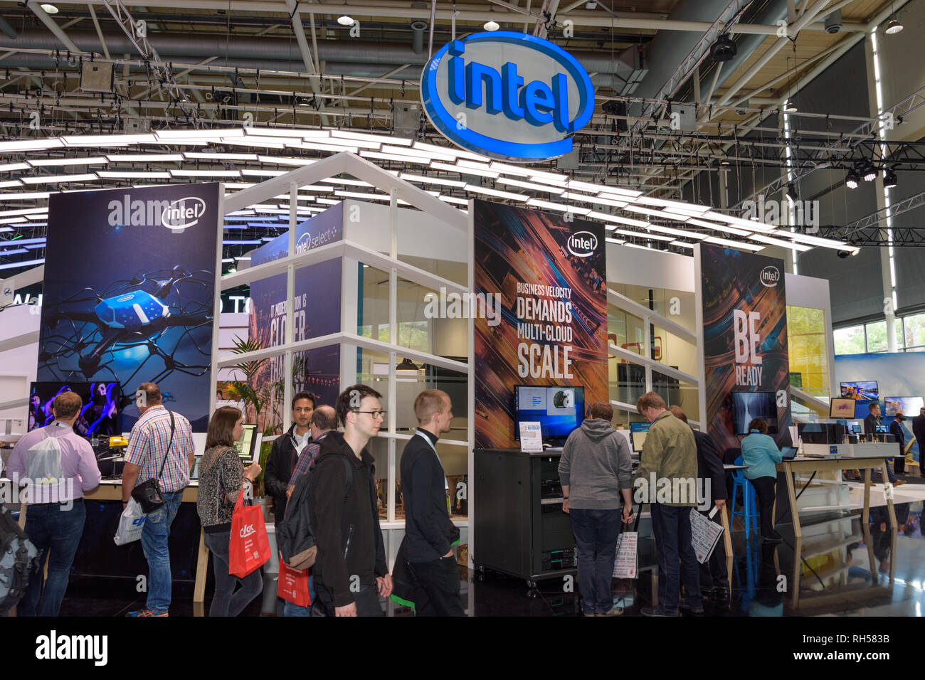 Hanovre, Allemagne - 13 juin 2018 : partie intégrante du stand avec salon au CeBIT 2018. CeBIT est le plus grand salon professionnel de l'information t Banque D'Images