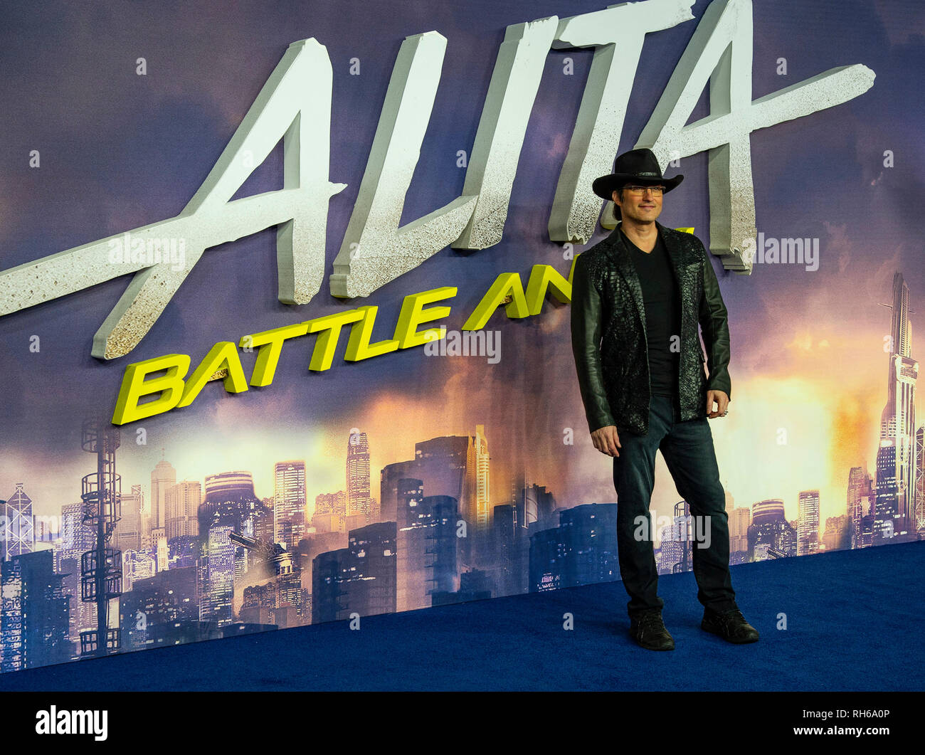 Réalisateur Robert Rodriguez assiste à la première mondiale de 'Alita : Bataille Angel' à l'Odeon Leicester Square. Banque D'Images