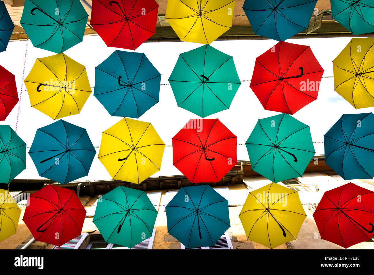 Parasols décoration de rue, Aurillac, Cantal, Auvergne, Rhone Alpes, France  Photo Stock - Alamy