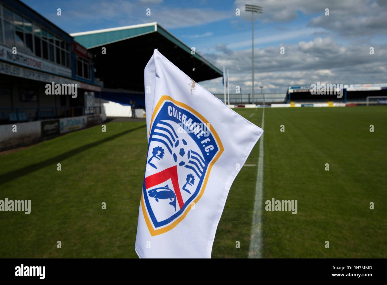 L'intérieur du stade avant Coleraine joué Spartak Subotica de Serbie dans un premier tour de qualification de la Ligue Europa deuxième jambe à la Showgrounds, Coleraine. Les hôtes de l'Irlande du Nord avait appelé l'écart 1-1 jambe la semaine précédente, toutefois, les visiteurs ont remporté le match retour 2-0 pour progresser au Sparta Prague face au prochain tour, regardé par une foule de 1700. Banque D'Images