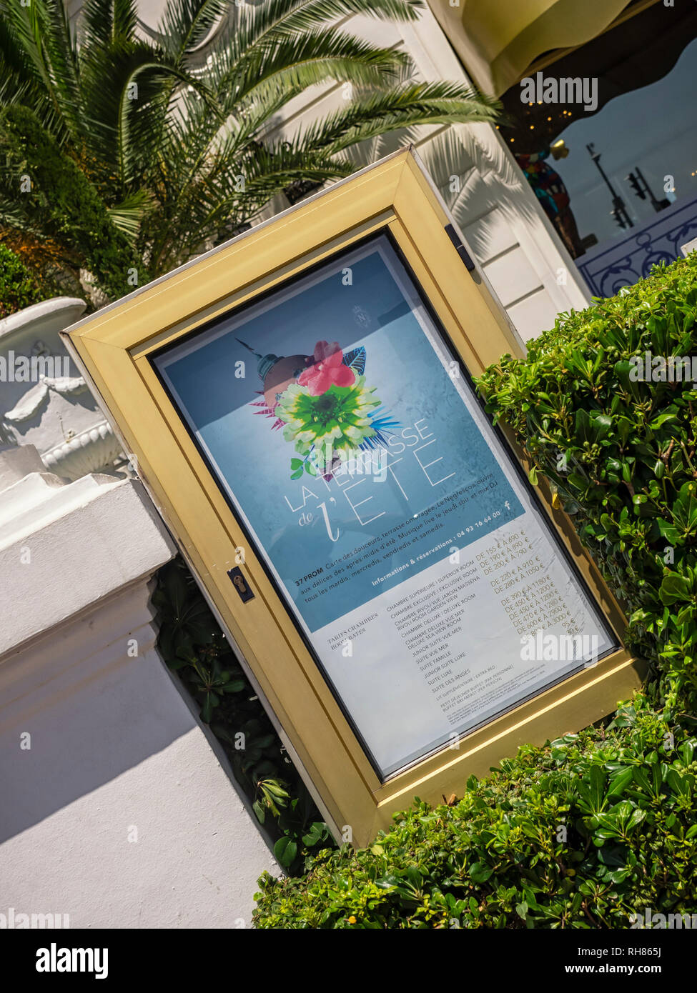 NICE, FRANCE - 29 MAI 2018 : menu de l'hôtel Negresco sur la Promenade des Anglais Banque D'Images