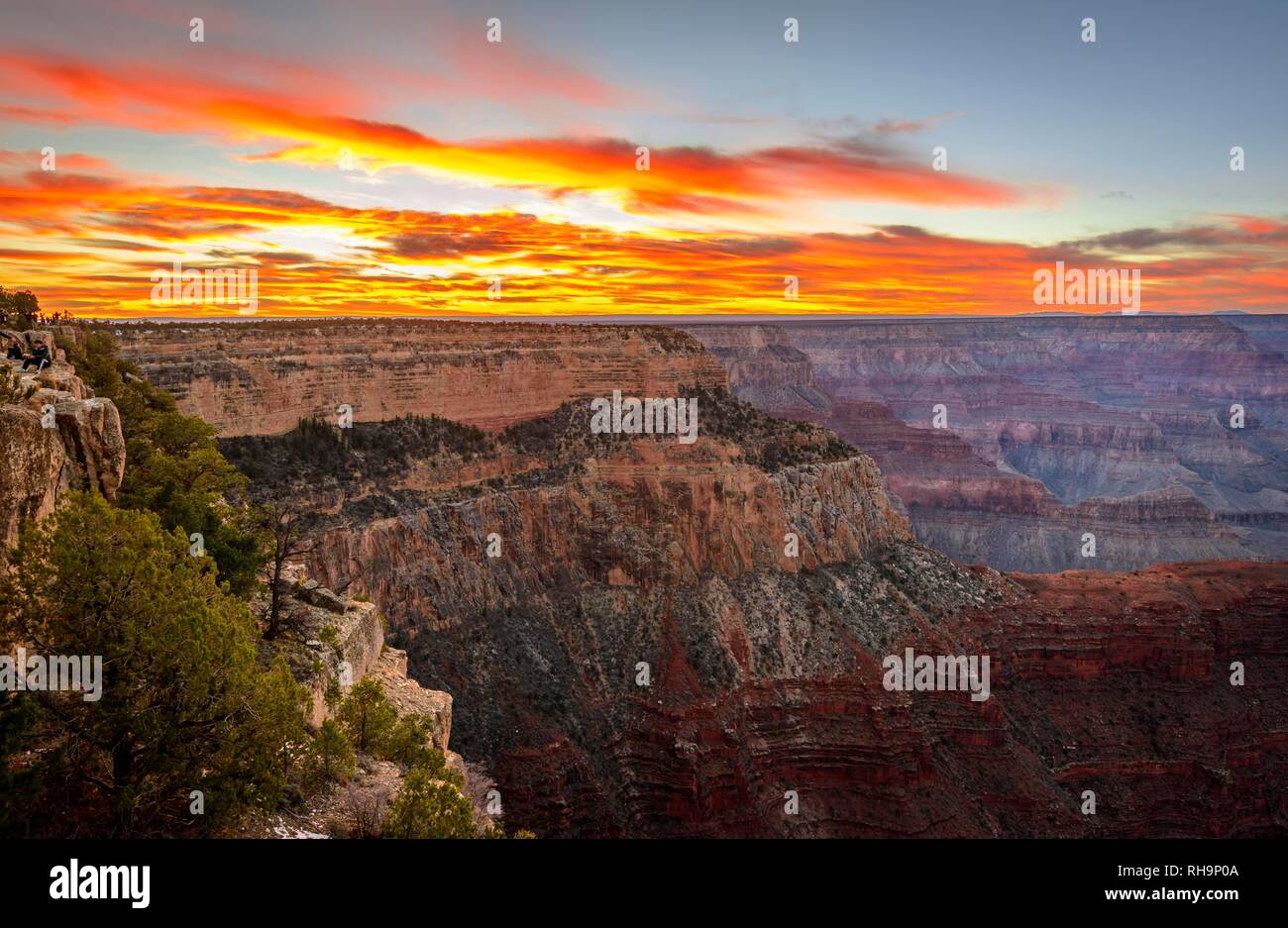 Gorge de la Grand Canyon au coucher du soleil, la rivière Colorado, vue du point Hopi, érodés paysage rock, South Rim Banque D'Images