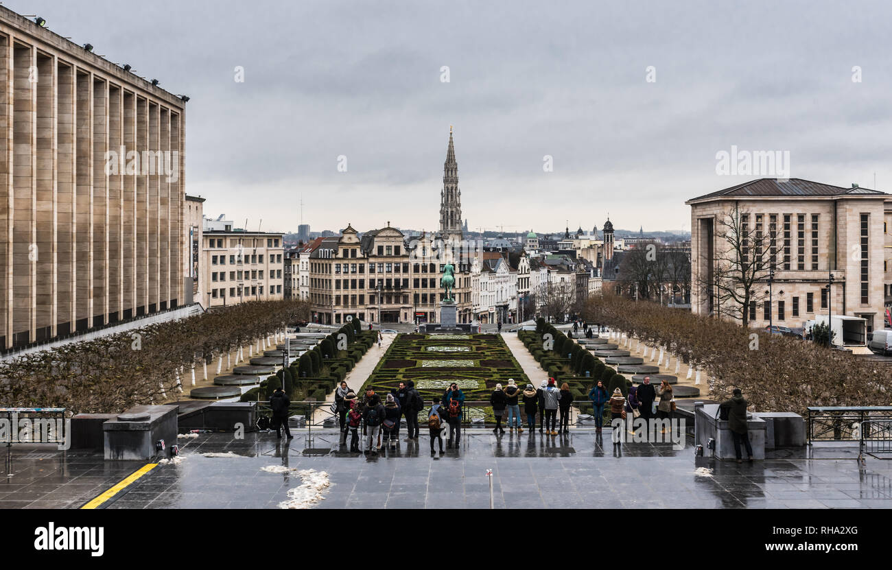 Bruxelles, Belgique - 02 01 2019 : Skyline tiré du Mont des Arts avec le mauvais temps en hiver Banque D'Images