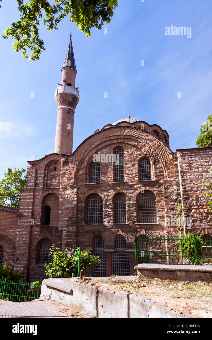 Istanbul, Turquie : vue arrière du Musée de Chora ou église du Saint-Sauveur à Chora, une église orthodoxe byzantine transformée en mosquée Kariye Banque D'Images