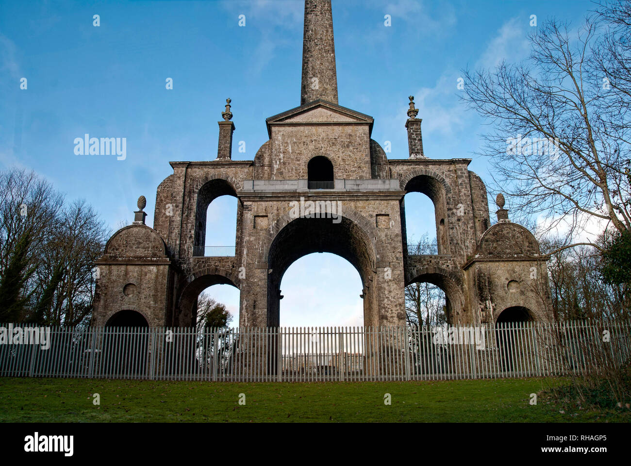 Conolly's Folly, l'Obélisque,à l'origine, la folie Conolly,est un obélisque structure et Monument National situé près de Maynooth, comté de Kildare, Irlande. Banque D'Images