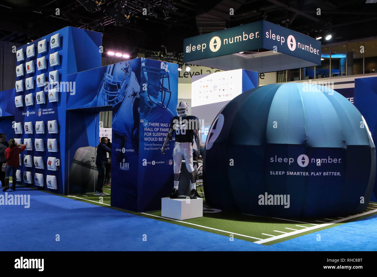 Atlanta, GA, USA. 1er février, 2019. Avec l'expérience de la semaine jeu NFL Sommeil stand numéro au Super Bowl LIII au Georgia World Congress Center à Atlanta, GA le 1 février 2019. (Photo par Jevone Moore) Credit : csm/Alamy Live News Banque D'Images