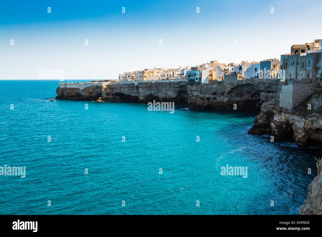 Vue panoramique de costline à Polignano a Mare, Bari, Italie Banque D'Images
