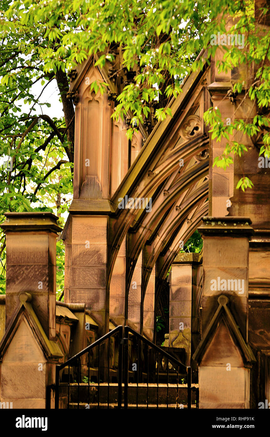 Archway Spring Grove Banque D'Images