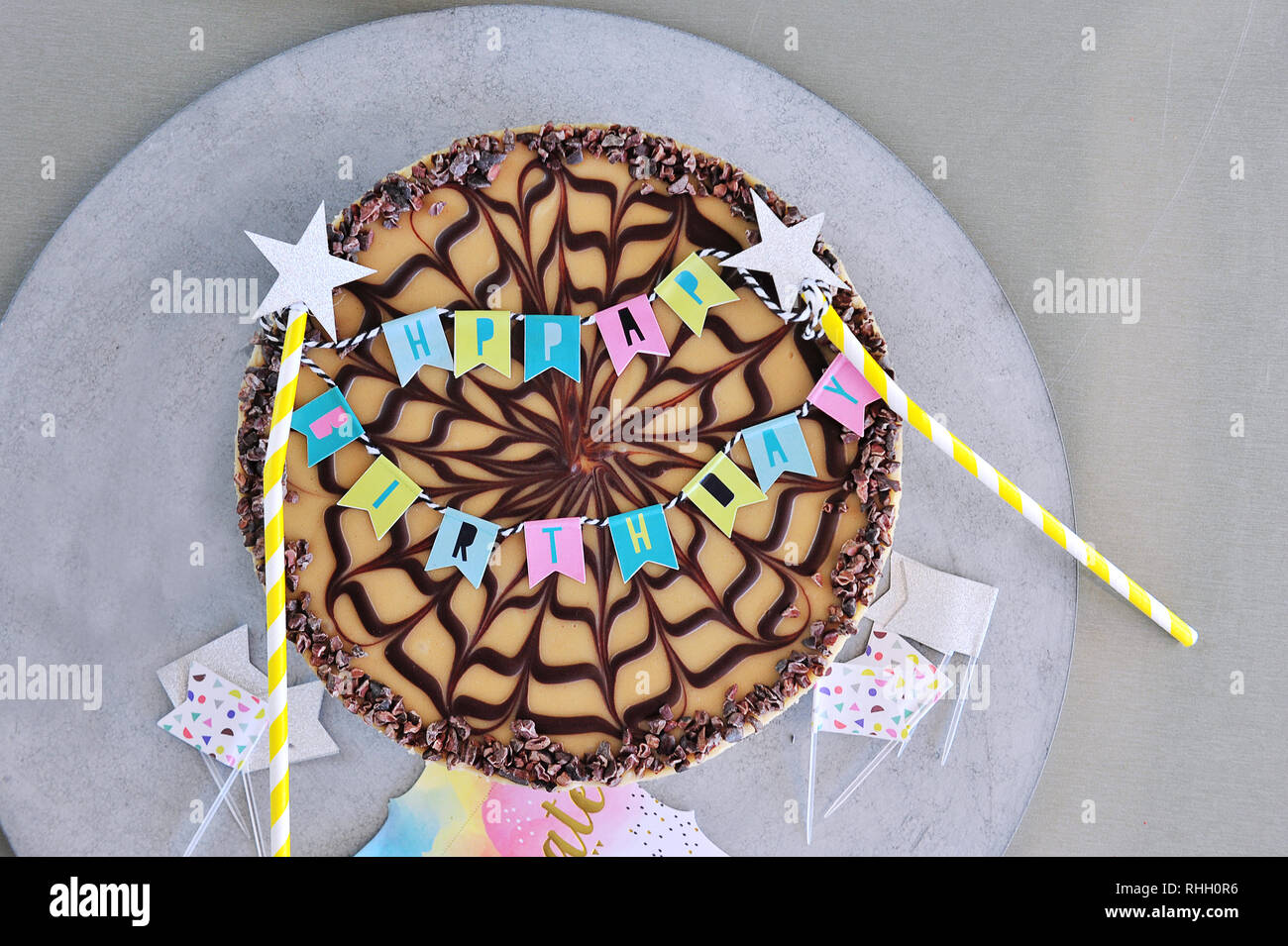 Matieres Vegetalien Gateau D Anniversaire Ingredients Biologiques Photo Stock Alamy Matieres Vegetalien Gateau D Anniversaire Ingredients Biologiques Photo Stock Alamy