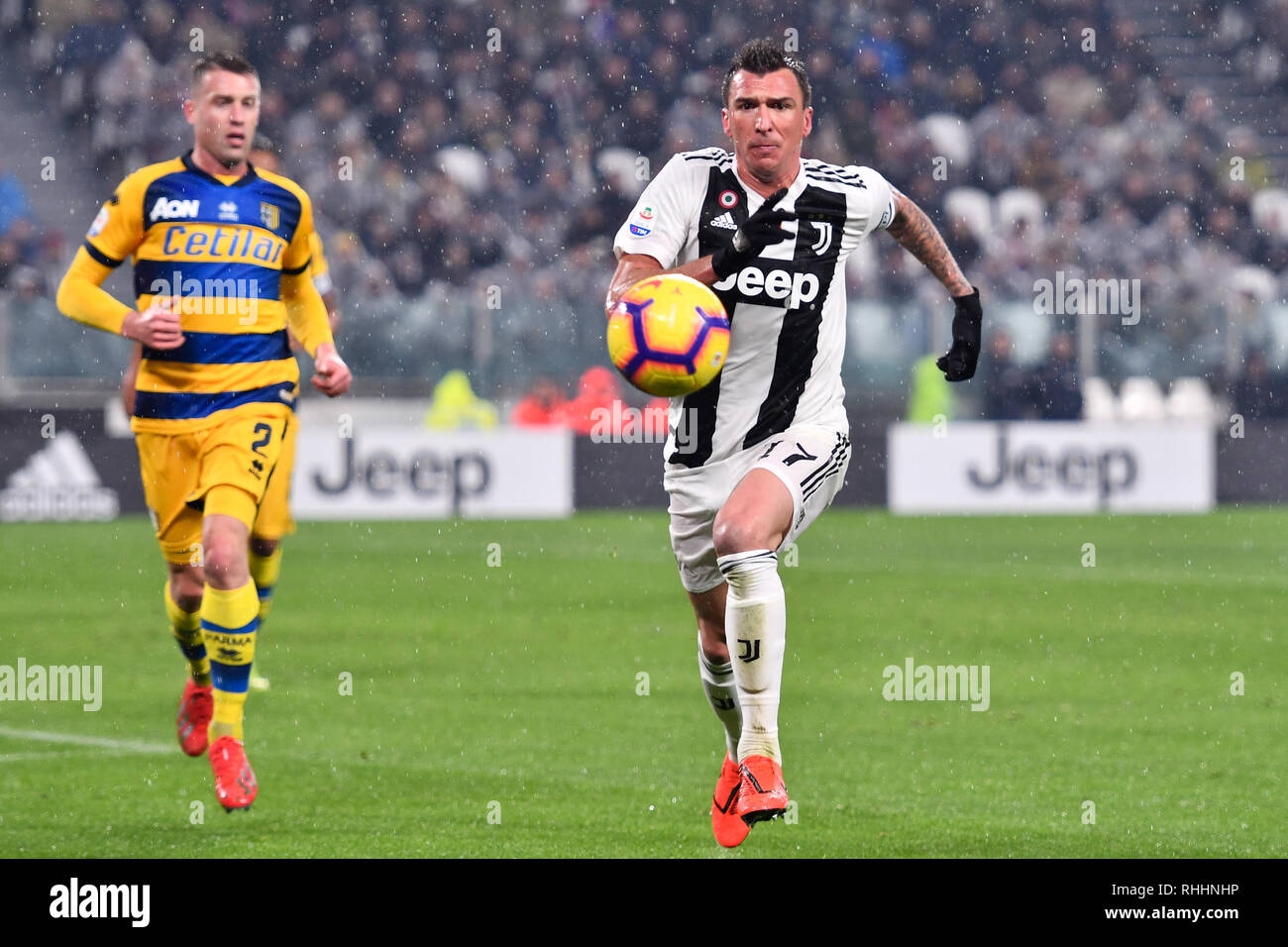 Turin, Italie. Feb 2019 2ème. Mario Mandzukic (Juventus) au cours de la  série d'un match de football entre la Juventus et Parme Calcio 1913 de  Allianz Stadium sur 2 Février, 2019 à