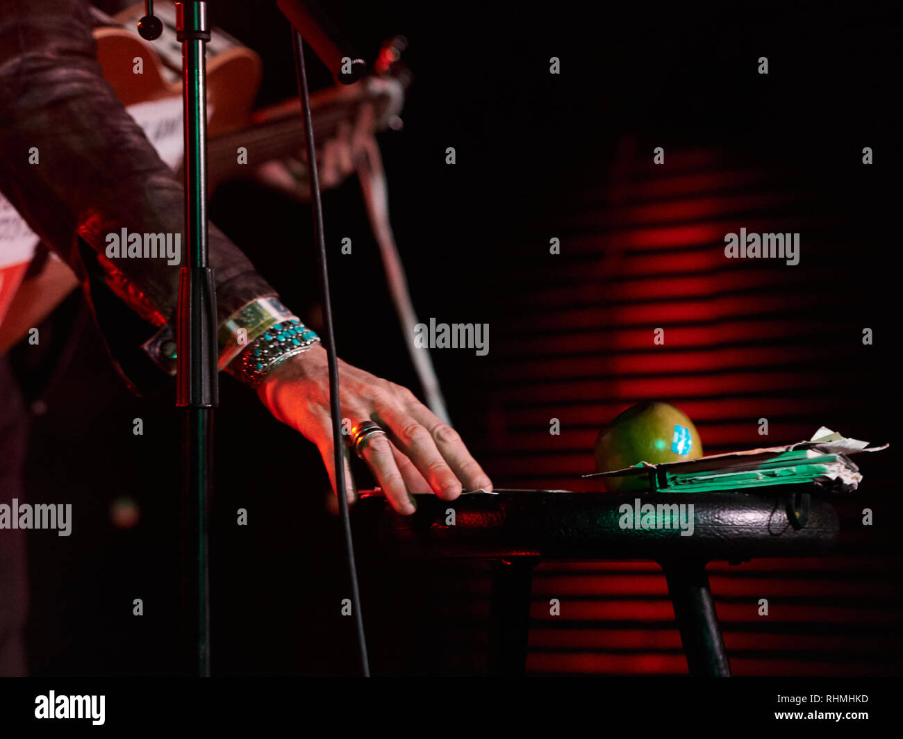 Patrick Bruel lors d'un side-car Factory Club, Barcelone, Espagne. Photo : Mariano Anton. Janvier 2019 Banque D'Images