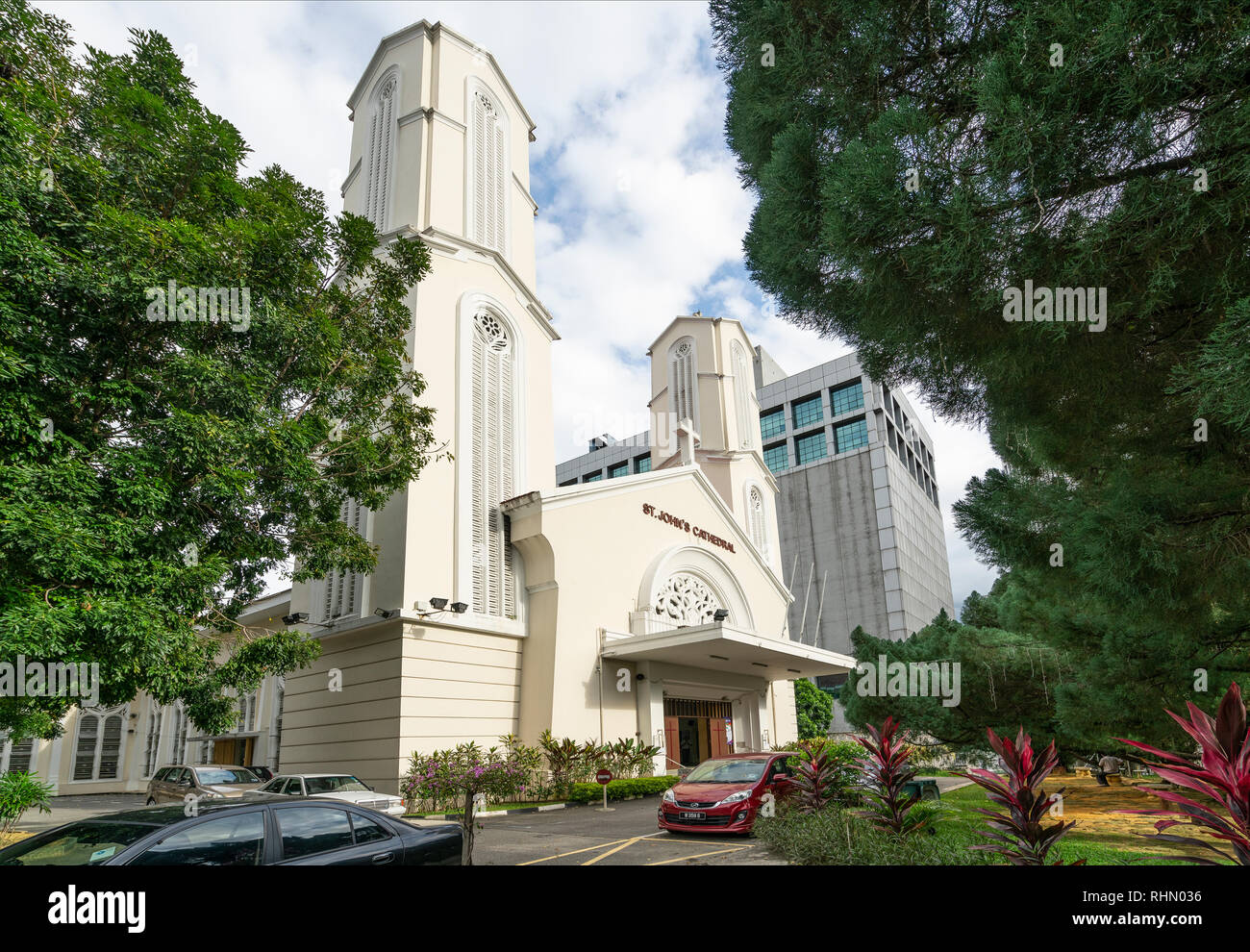 Vue extérieure de la cathédrale Saint-Jean à Kuala Lumpur, Malaisie Banque D'Images Vue extérieure de la cathédrale Saint-Jean à Kuala Lumpur, Malaisie Banque D'Images