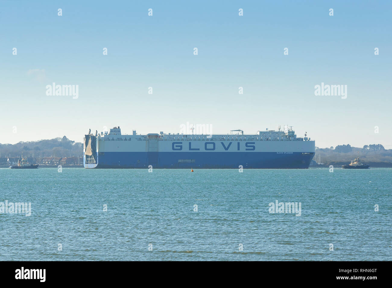 Le navire transporteur de voiture GLOVIS GLOVIS, splendeur, entre dans le Port de Southampton, Royaume-Uni. Banque D'Images