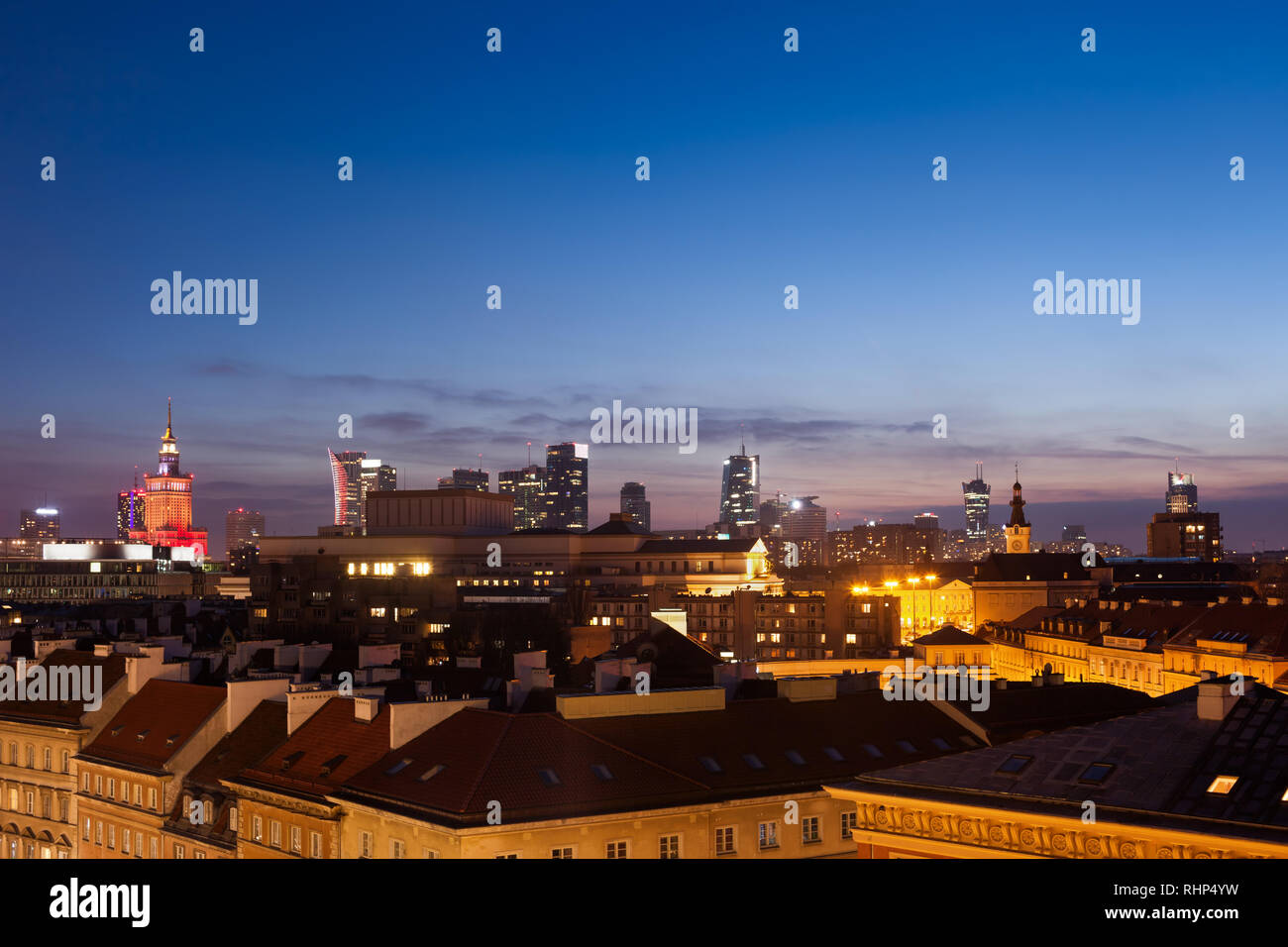 Le centre-ville de Varsovie, au crépuscule soir, capitale de la Pologne. Banque D'Images