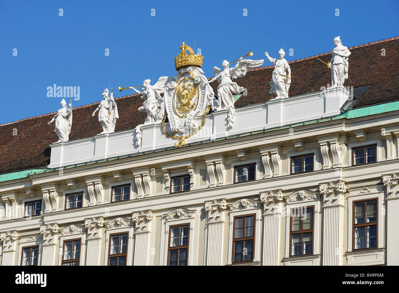 La Chancellerie Impériale attika d'aile (Reichskanzleitrakt), de la Hofburg à Vienne, Autriche Banque D'Images