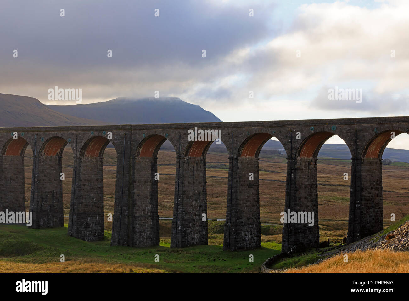 Ribblehead Viaduc, régler la Carlisle, Yorkshire du Nord Banque D'Images