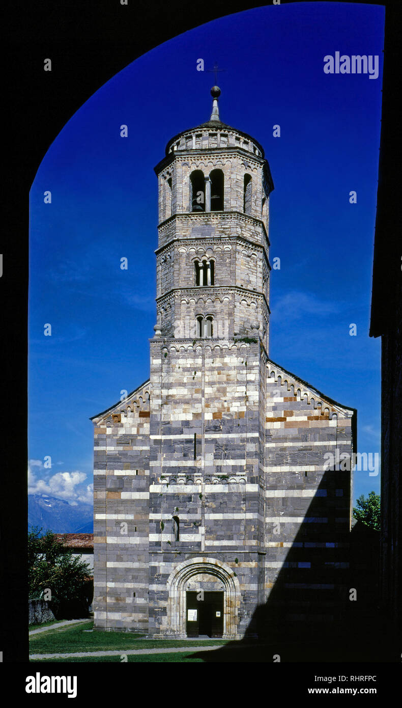 L'église de Santa Maria del Tiglio .Gravedona. Banque D'Images