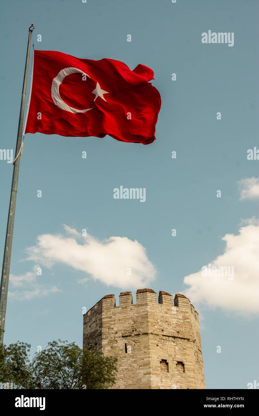 Les anciens murs de la ville de Constantinople à Istanbul, Turquie Banque D'Images