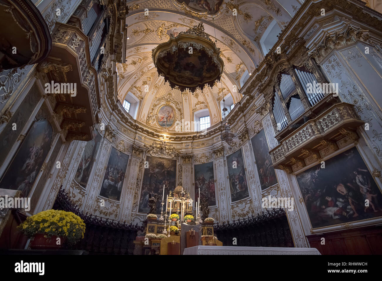 À l'intérieur intérieur de la cathédrale en Citta Alta ( Cattedrale di Bergamo ), une cathédrale catholique romaine. Église de Bergamo, Italie Banque D'Images