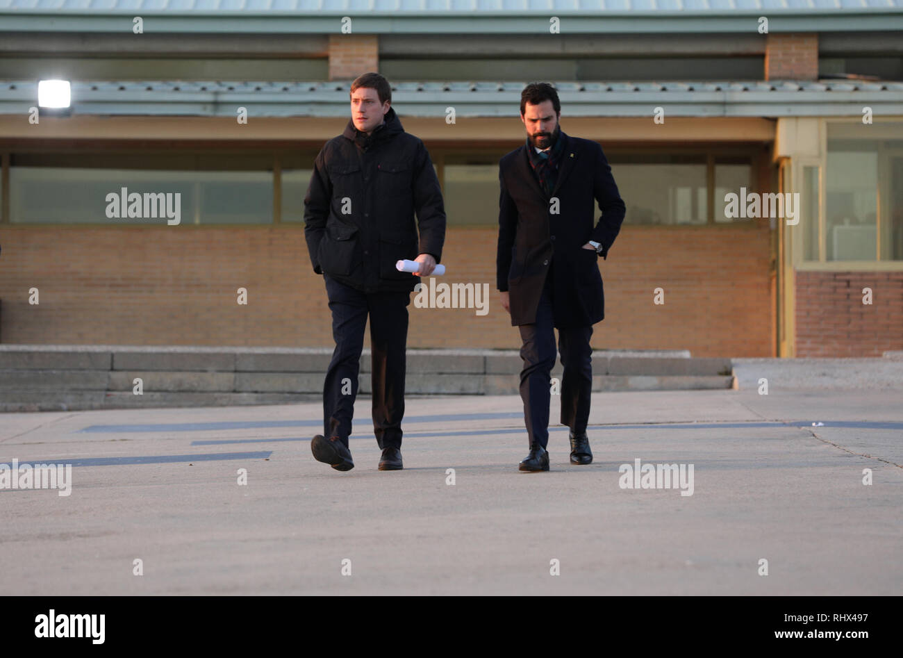 Madrid, Espagne. Feb, 2019 4. Président du Parlement de Catalogne, Roger Torrent(R), visitez les prisonniers indépendantistes, transféré à la prison de Soto del Real, où elles sont internées ancien vice-président Oriol Junqueras, le exconsellers Jordi Turull, Josep Rull, Joaquim Forn et Raül Romeva, avec l'ancien chef de l'ANC et de sous-JxCAT Jordi Sànchez et le leader de plutonium "Jordi Cuixart. Credit : Jesús Encarna/Alamy Live News Banque D'Images