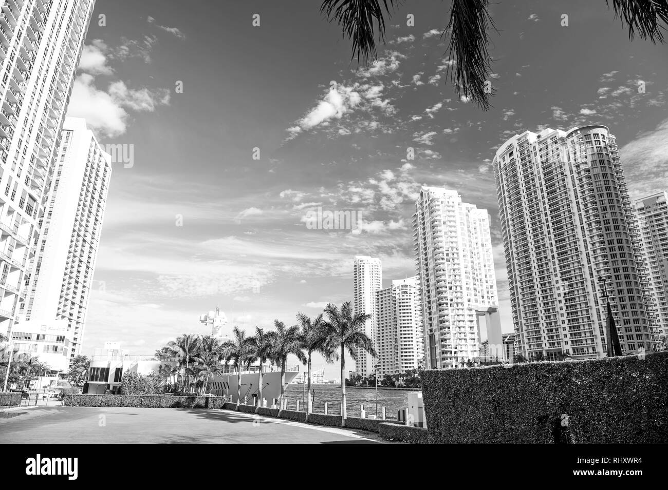 Miami skyline skyscrapers ,immeubles modernes au centre-ville de Miami, sur la mer Banque D'Images