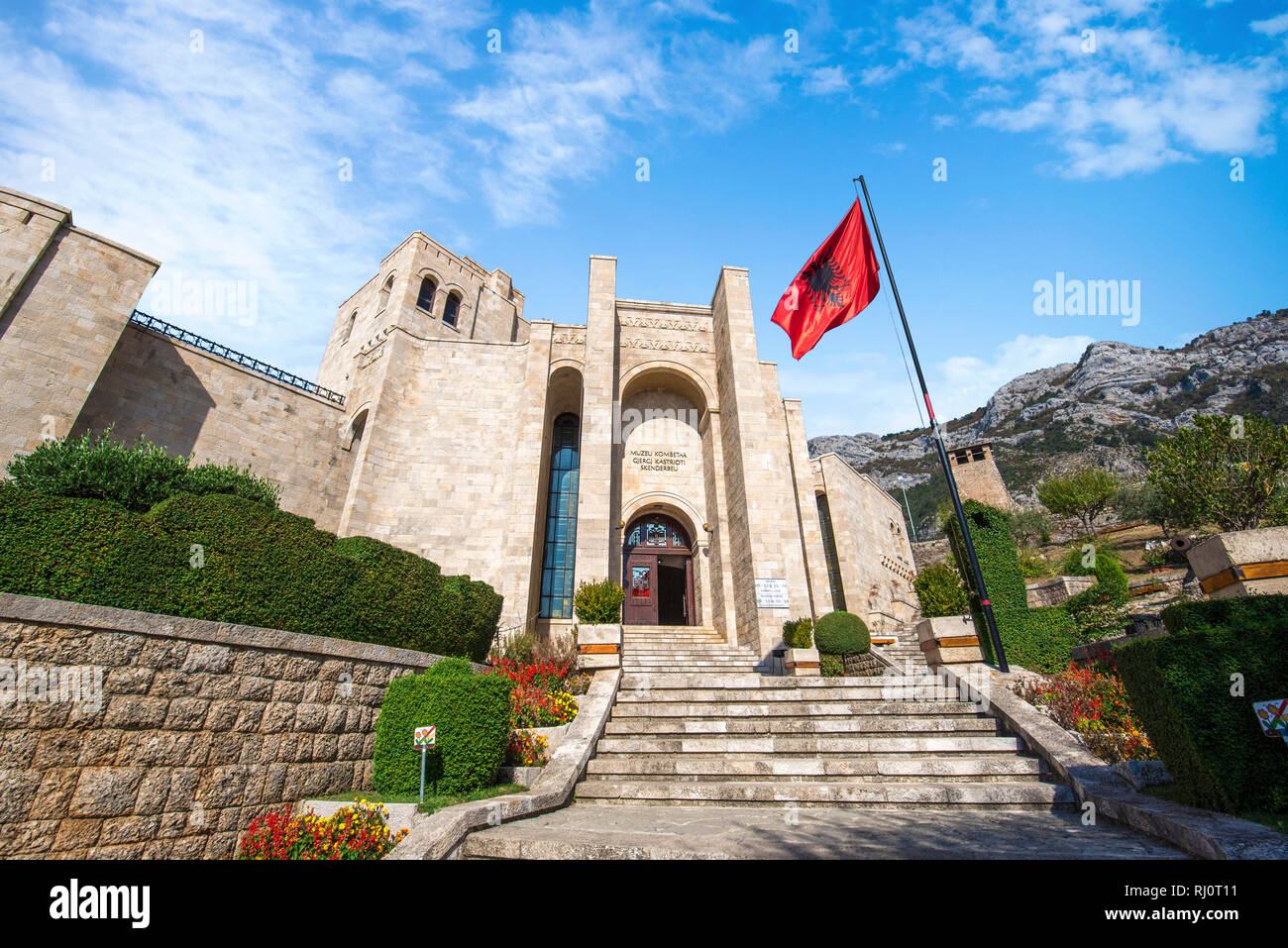 Le Musée de Skanderbeg à Saranda, Albanie. Le bâtiment de George Castriot ( ) - albanais Skanderbeg, héros national. Real ( Kruja ) château et sa forteresse Banque D'Images