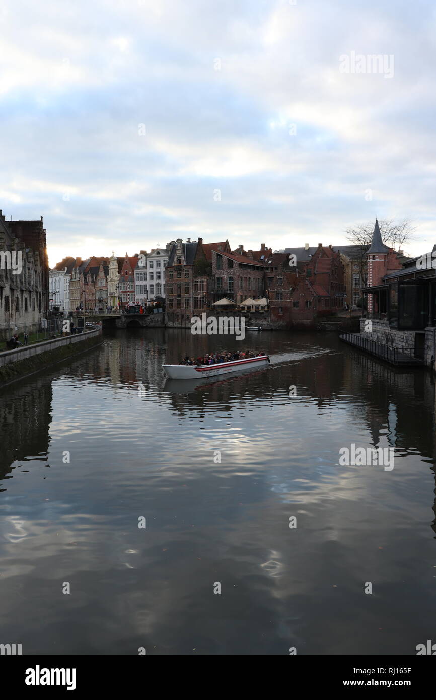 Canal de Gand, Belgique la veille de Noël Banque D'Images