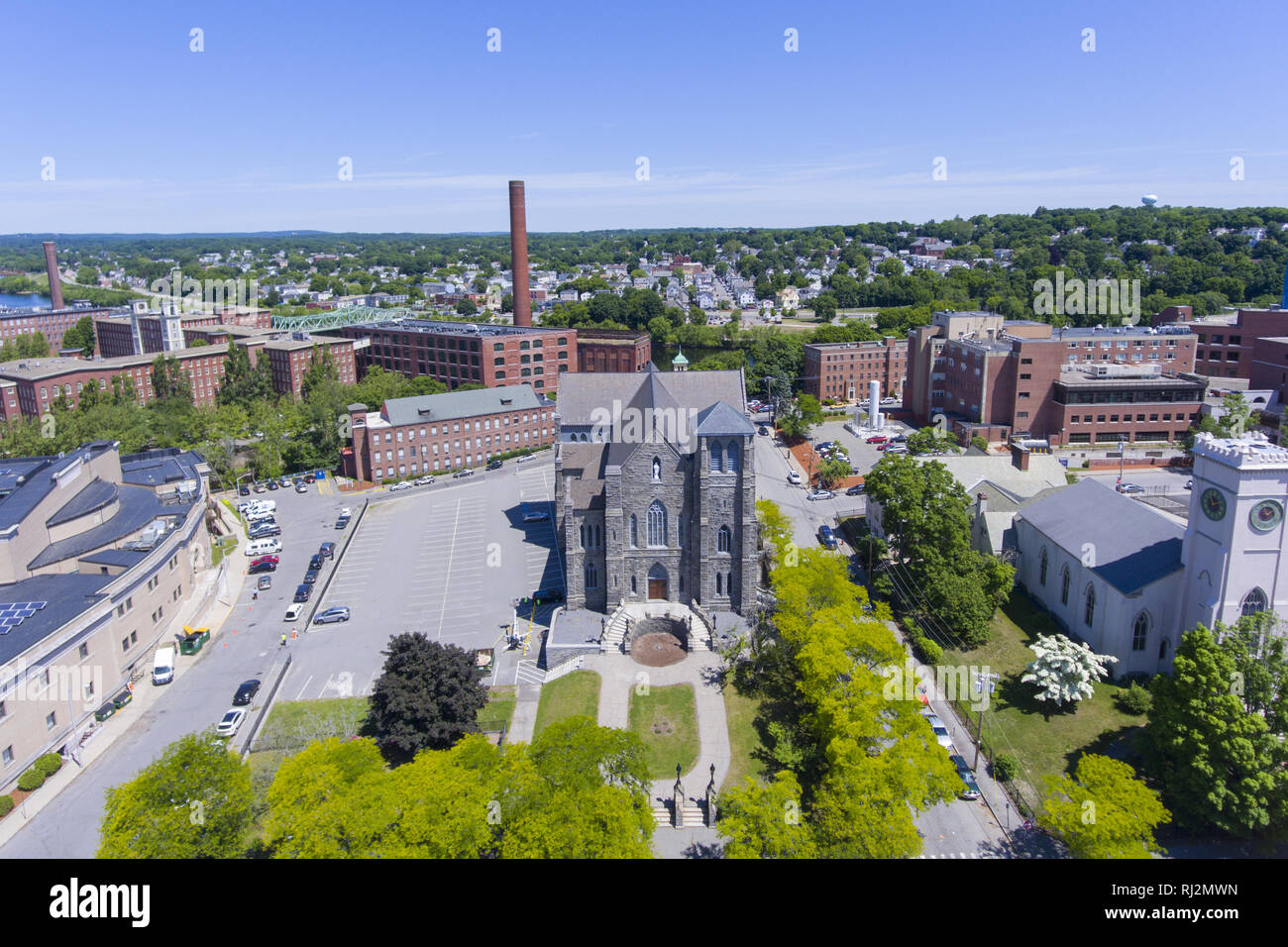 Lowell Eglise de l'Immaculée Conception Vue aérienne dans la région de Lowell, Massachusetts, États-Unis. Banque D'Images