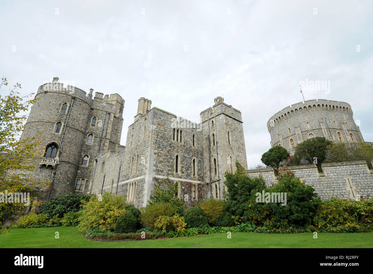 Tour ronde du château de Windsor, résidence royale à Windsor, Berkshire, Angleterre, Royaume-Uni. 25 octobre 2008 © Wojciech Strozyk / Alamy Stock Photo Banque D'Images