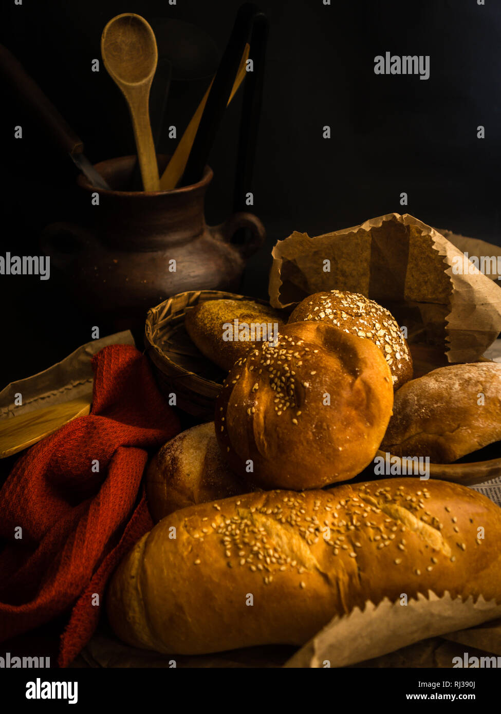 Heure d'or pain fraîchement cuit au four Banque D'Images