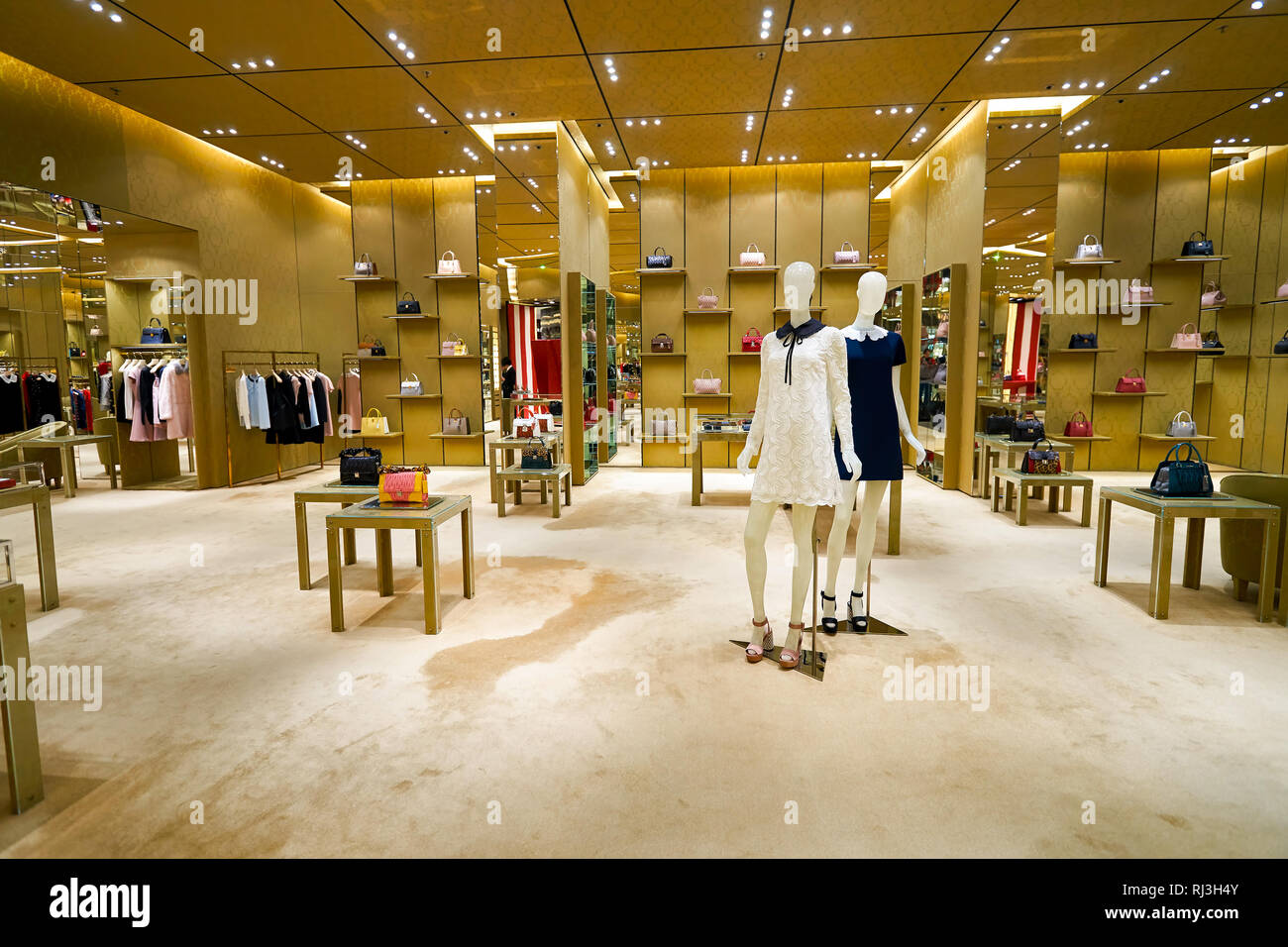 Magasin de v tements italien pour femmes Banque de photographies