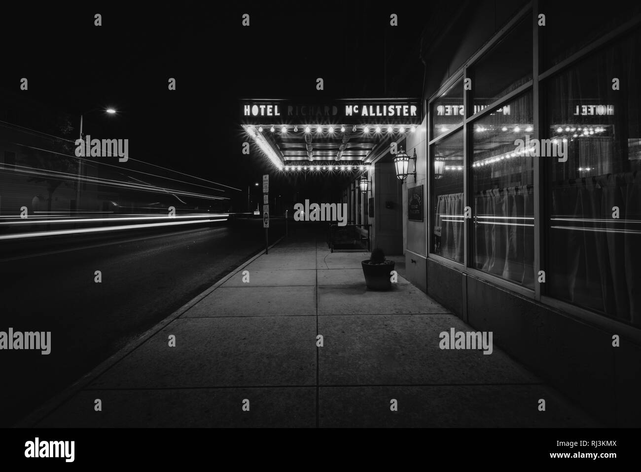 L'hôtel Richard McAllister la nuit, dans le centre-ville de Hanovre, en Pennsylvanie. Banque D'Images