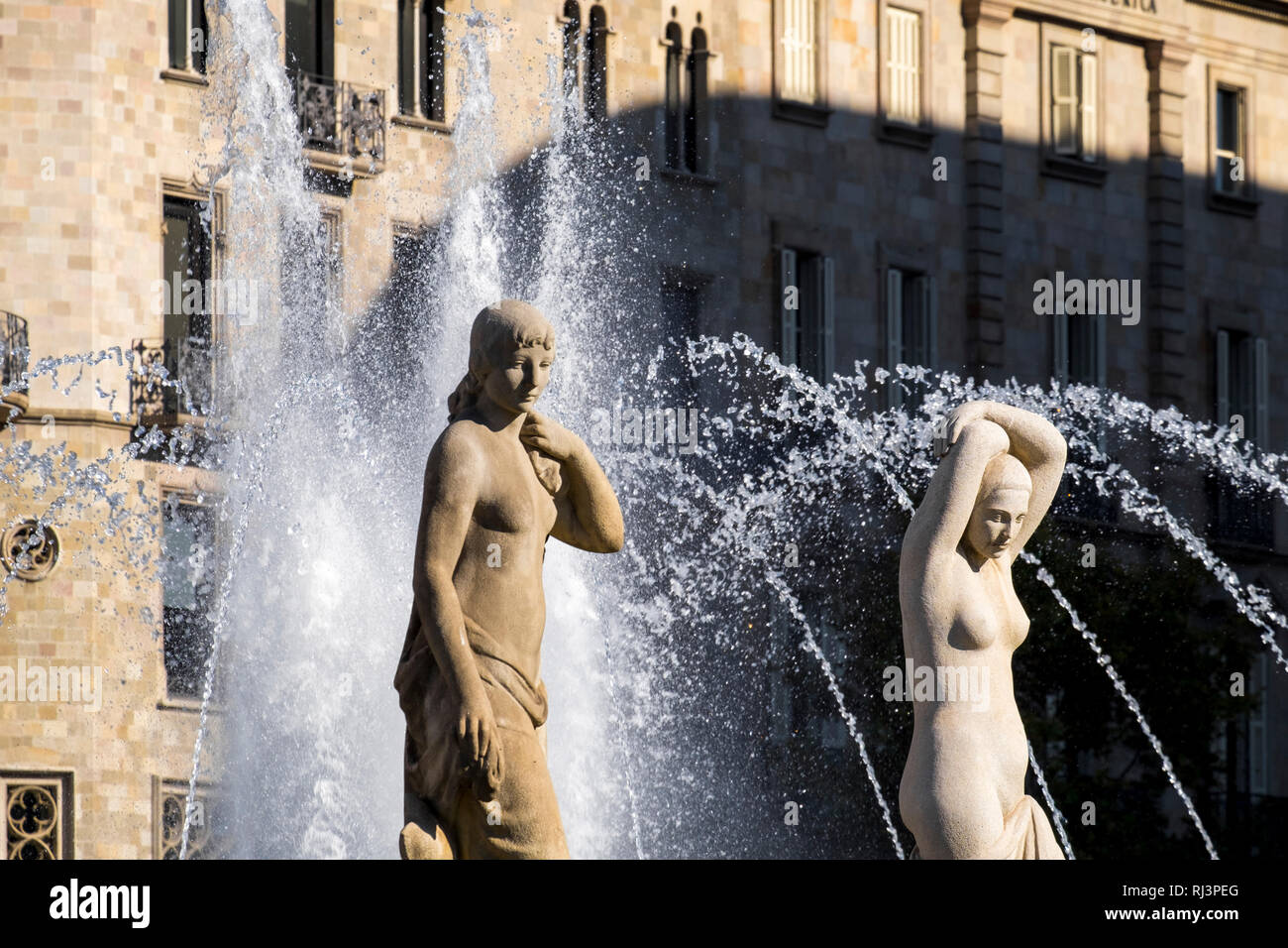 Ensemble de sculptures Place de Catalogne à Barcelone, Catalogne, Espagne Banque D'Images