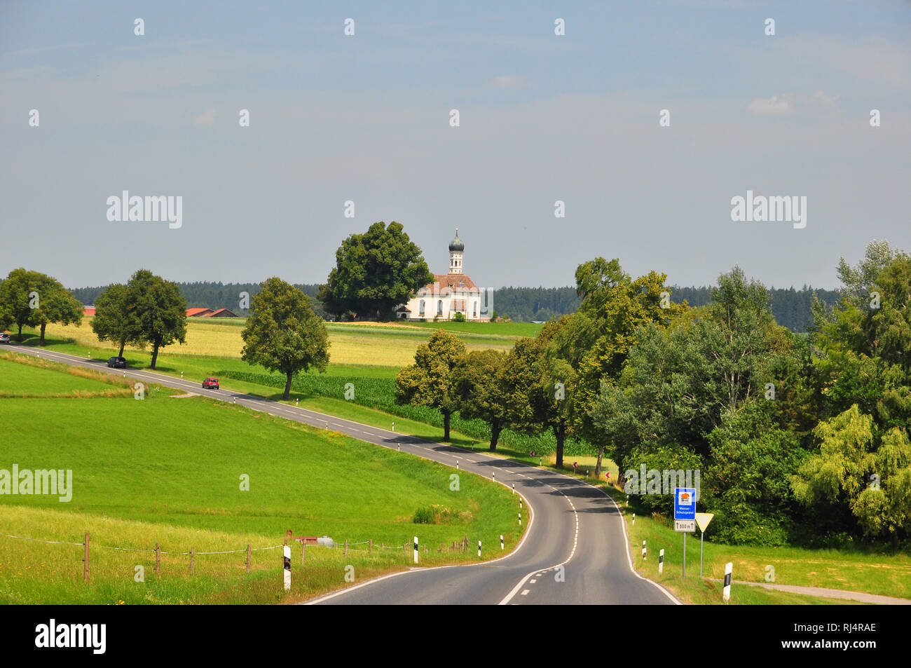 Deutschland, Bayern, Voralpenland, Bundesstra ?e, Kirche St. André ? Dans réglage, Banque D'Images