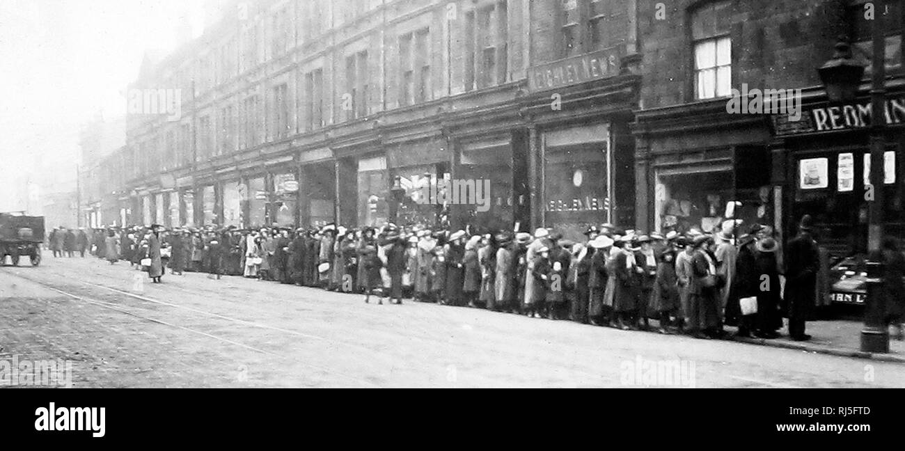 En attente pour le sucre en 1917 à Keighley Banque D'Images
