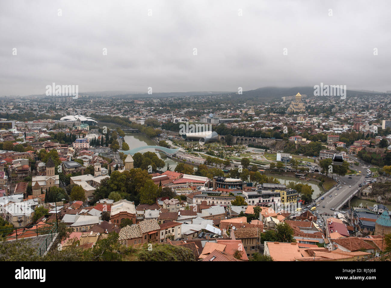 Ausblick über Tiflis, der Hauptstadt von Georgien Banque D'Images