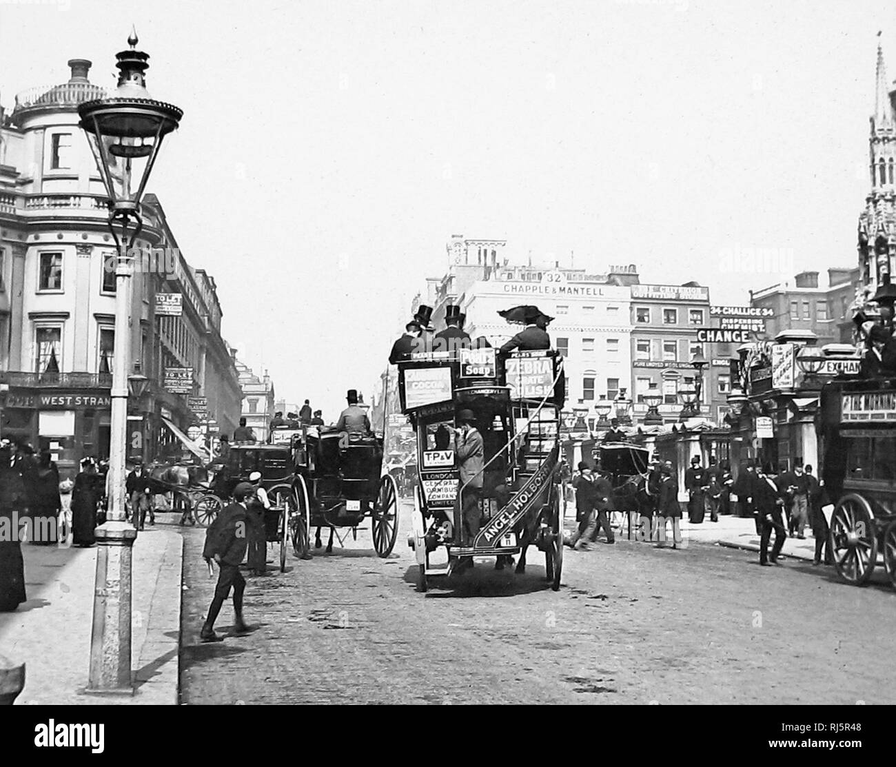 L'autobus, le Strand, London Banque D'Images