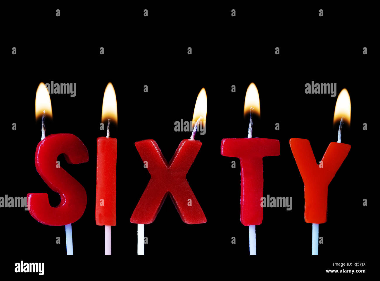 Dans Spellt 60 Bougies D Anniversaire Rouge Sur Fond Noir Photo Stock Alamy